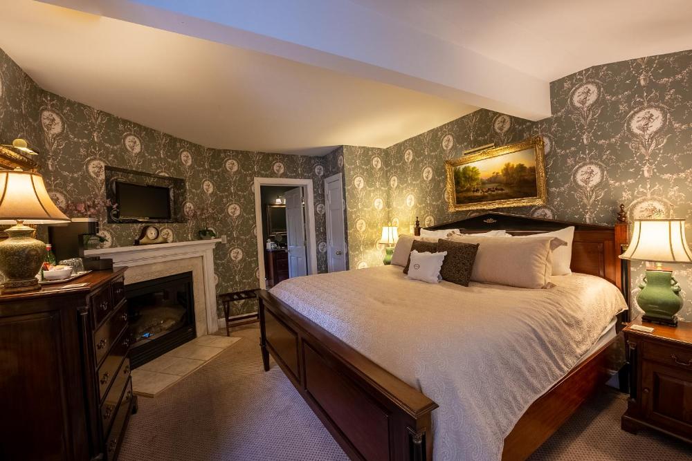 King Room interior